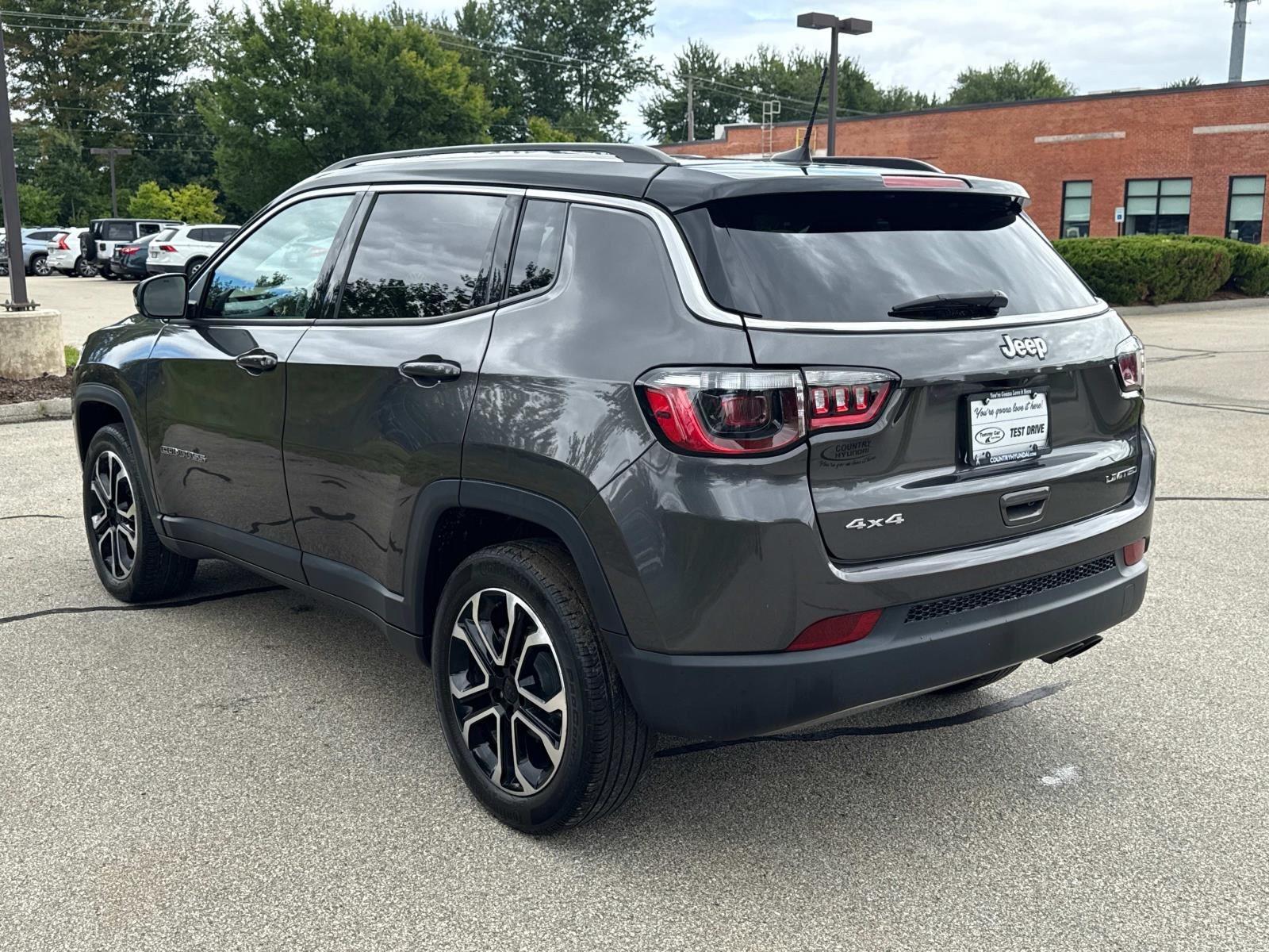 2022 Jeep Compass Limited photo 3