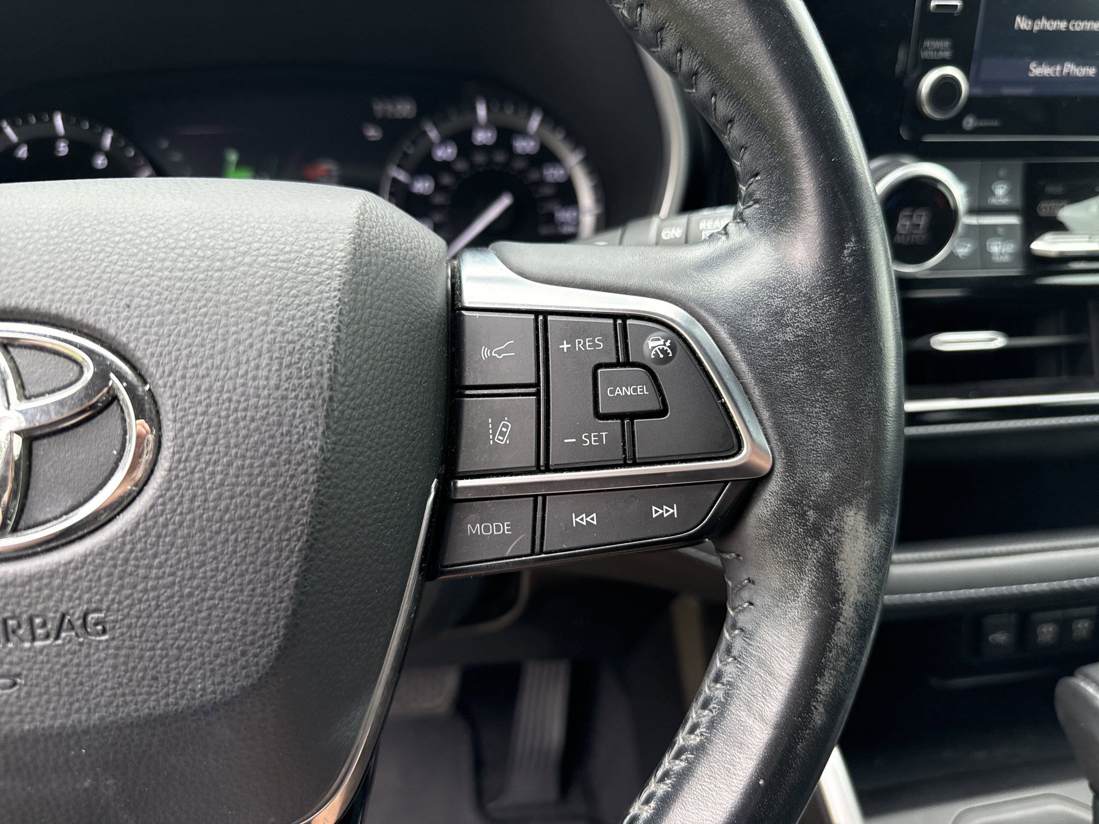 2021 Toyota Highlander XSE photo 24