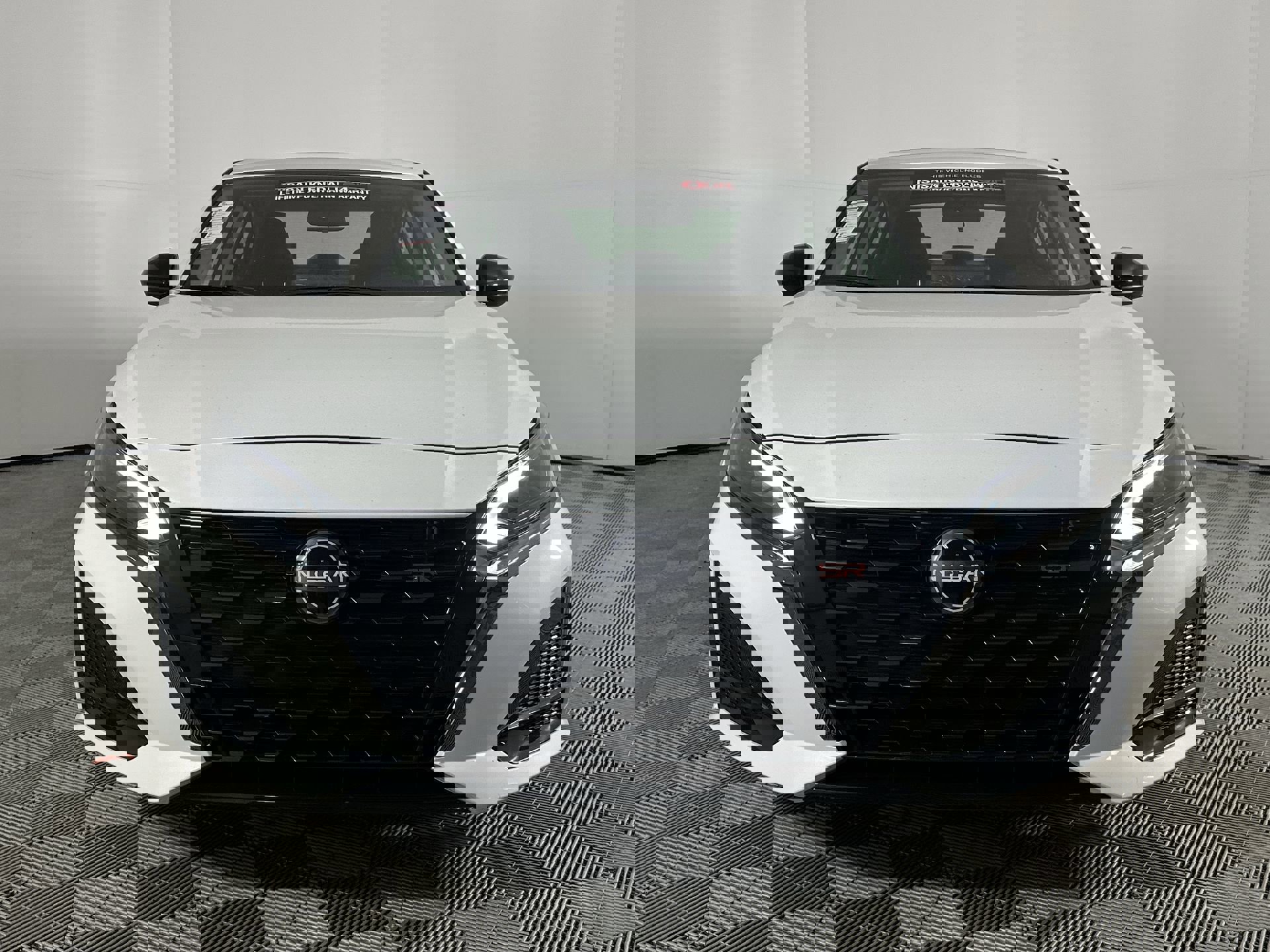 2025 Nissan Altima SR photo 3