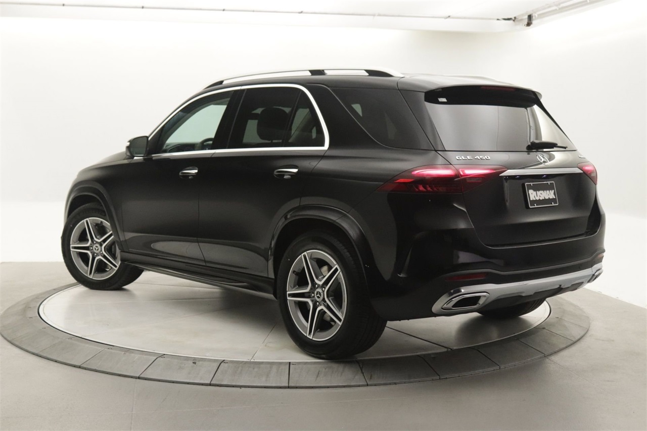 2026 Mercedes Benz GLE 450 4MATIC photo 2