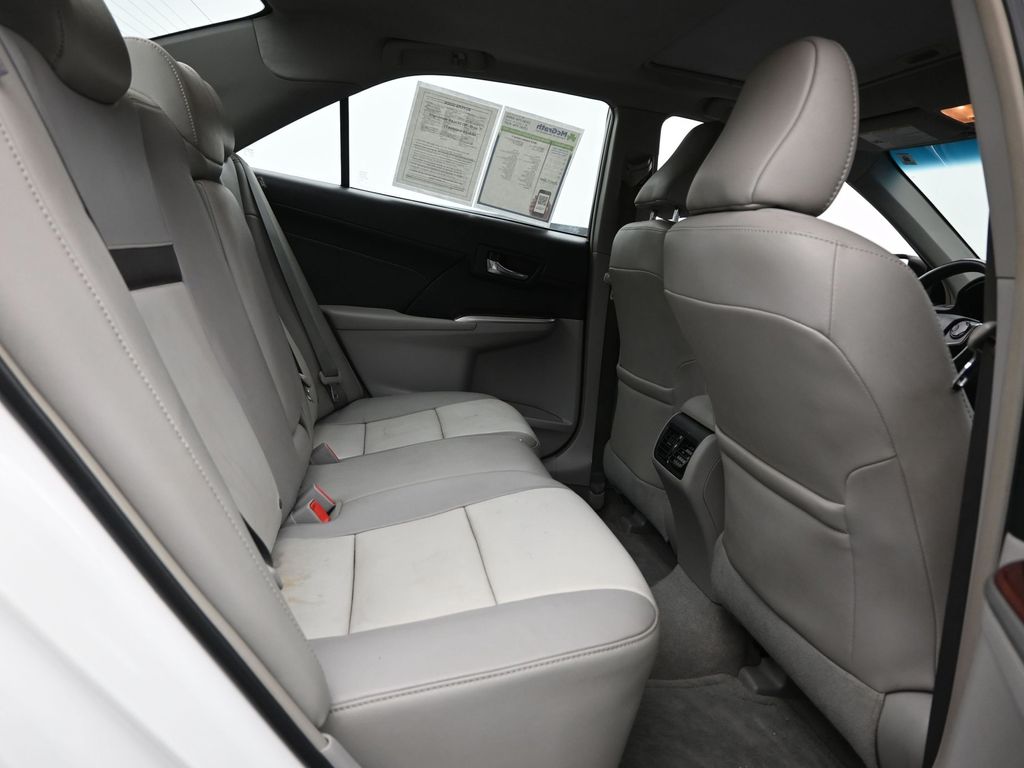 2013 Toyota Camry L photo 6