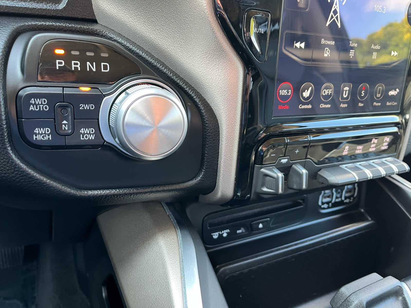 2019 Ram 1500 Laramie photo 30
