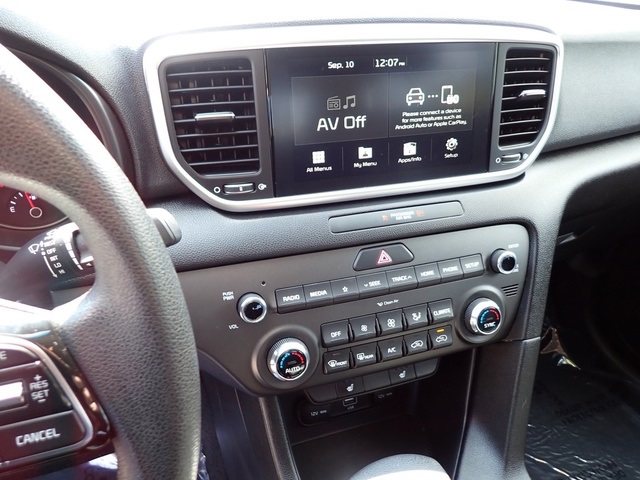 2022 Kia Sportage LX photo 22