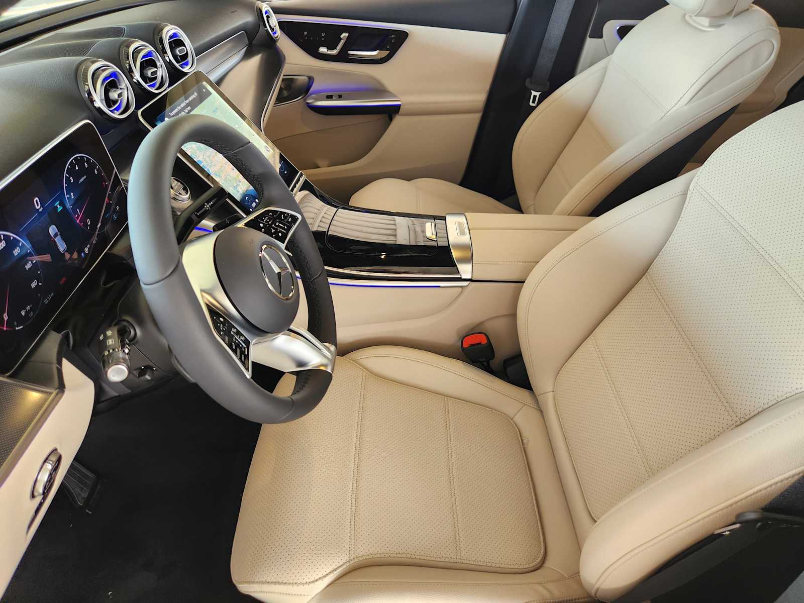 2026 Mercedes Benz GLC 300 photo 5