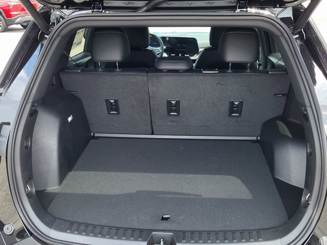 2026 Chevrolet Equinox LT photo 4