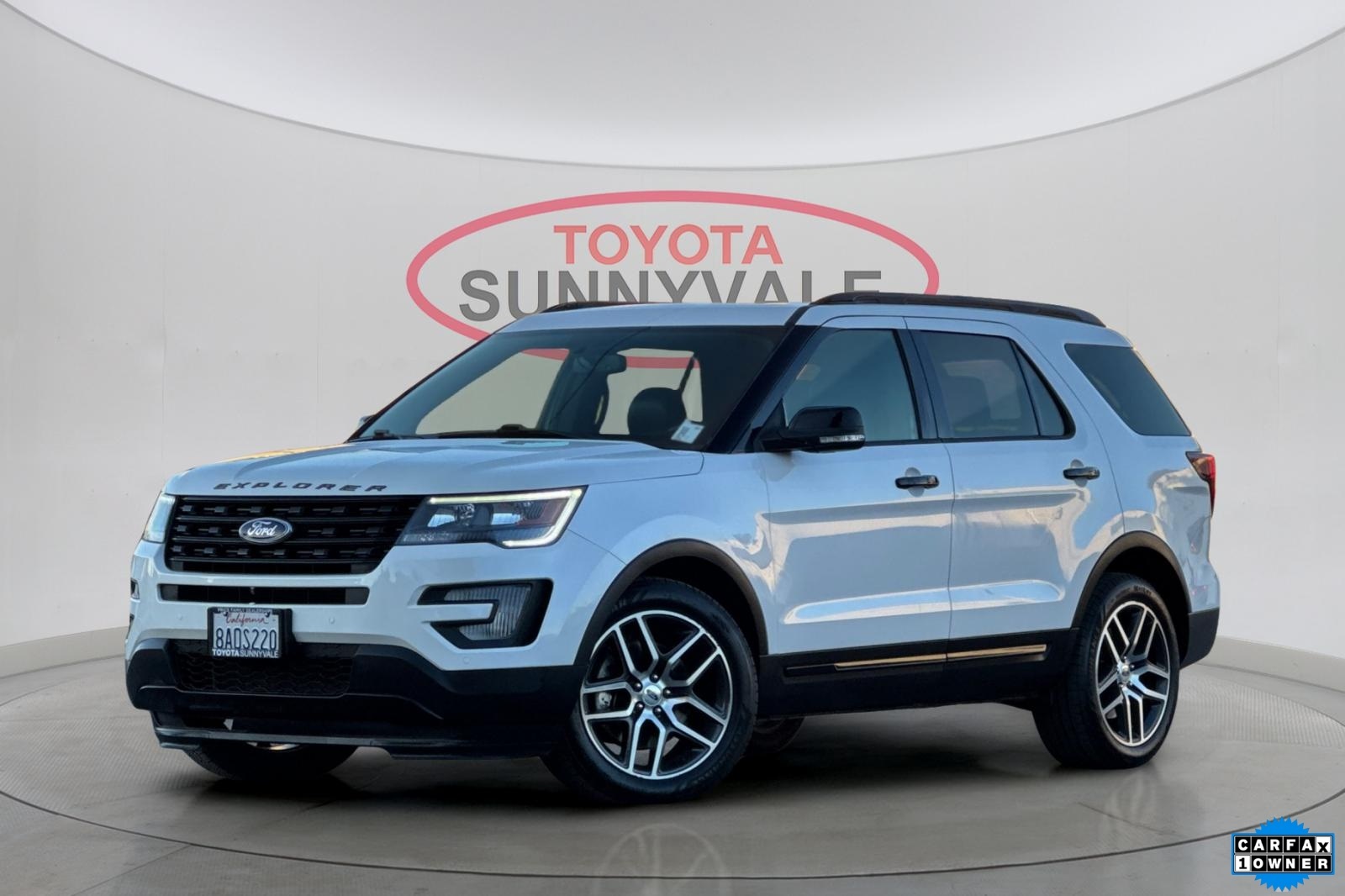 2017 Ford Explorer Sport's photo