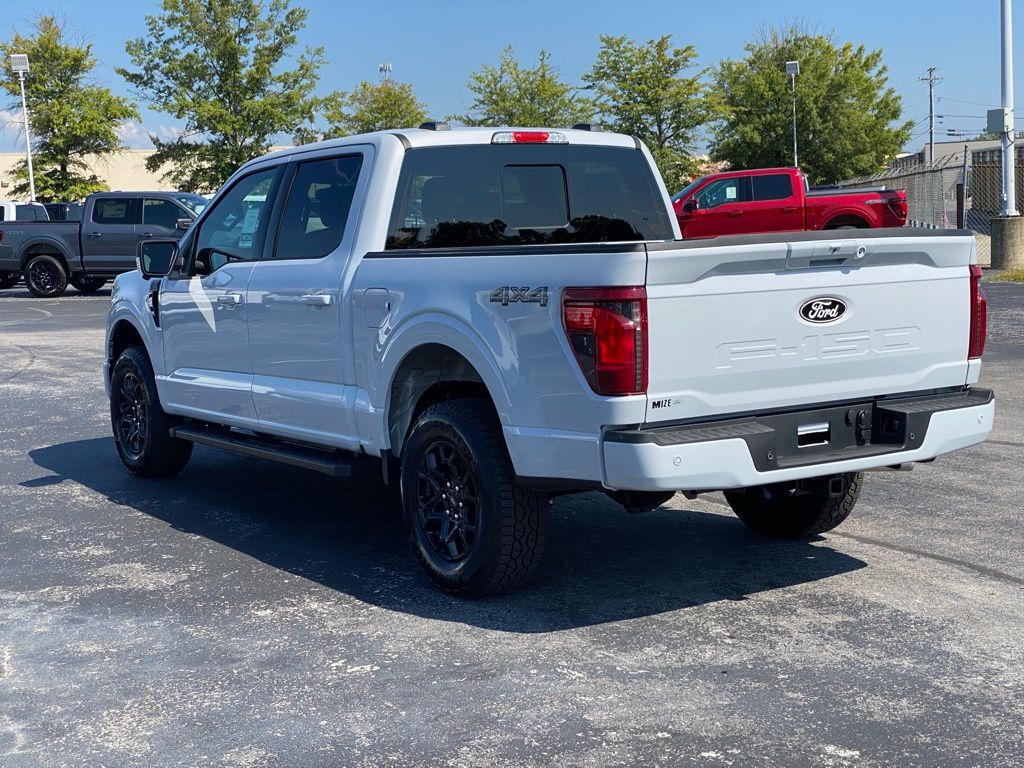 2025 Ford F-150 XLT photo 3