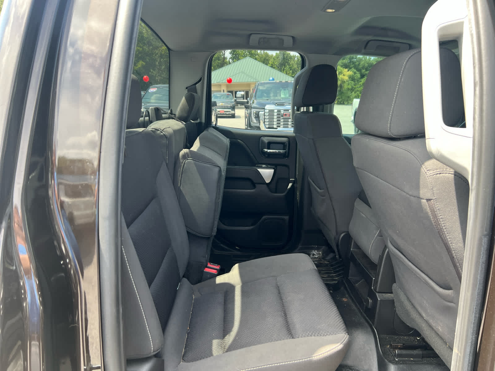 2018 Chevrolet Silverado LT photo 19