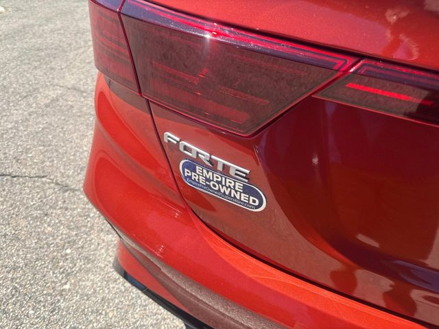 2023 Kia Forte GT-Line photo 5