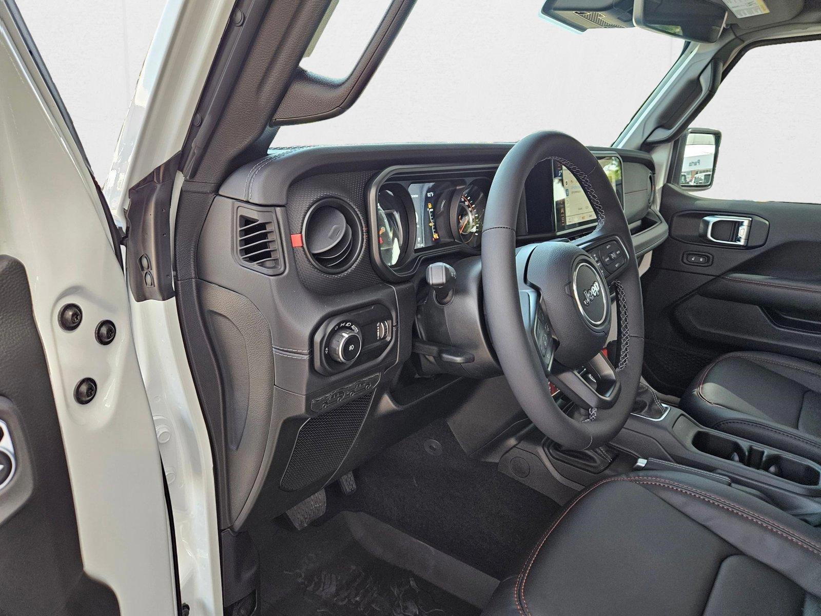 2025 Jeep Wrangler Rubicon photo 3