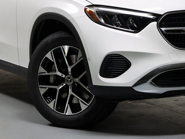 2026 Mercedes Benz GLC 350e 4MATIC photo 2