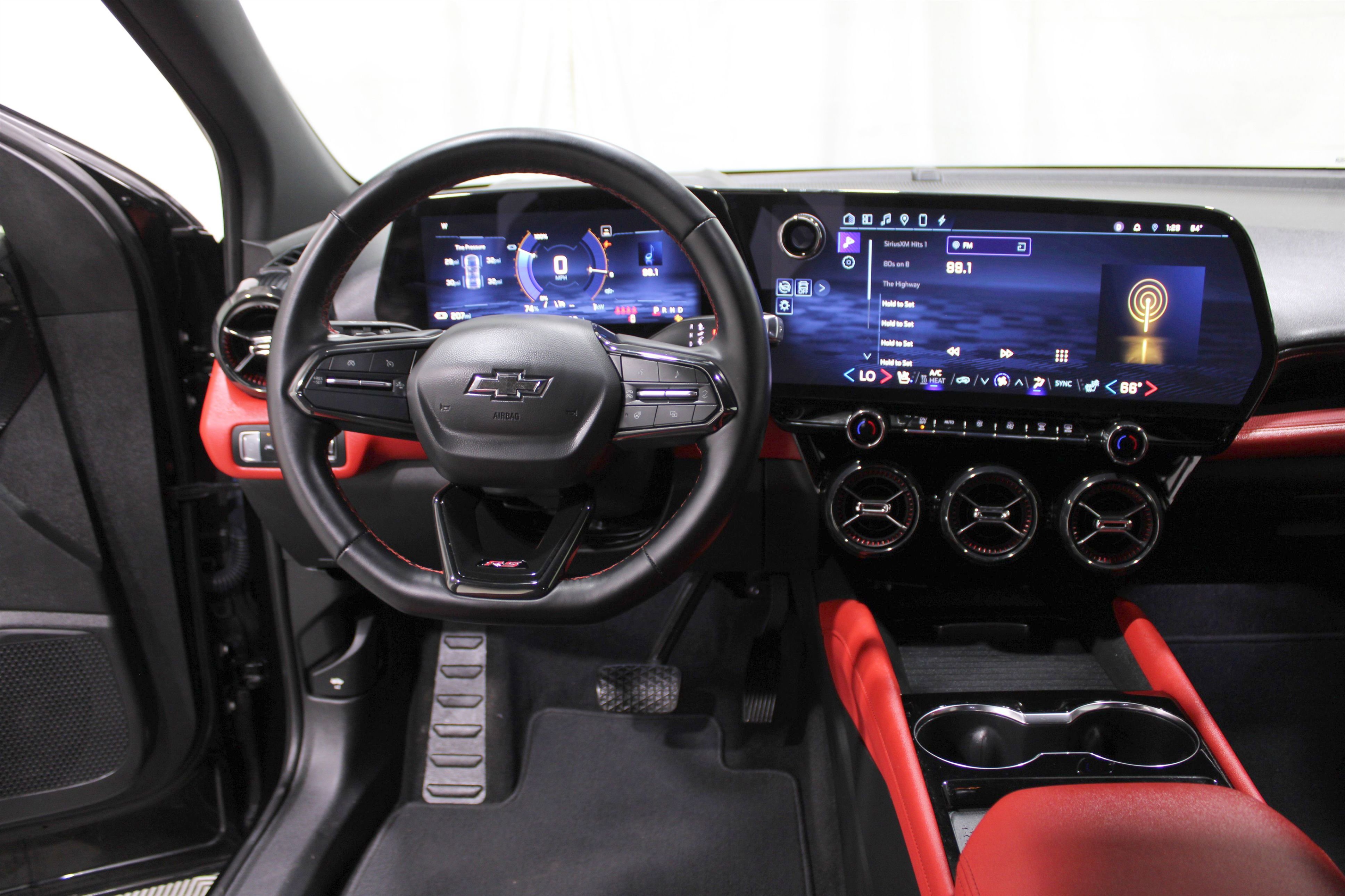 2024 Chevrolet Blazer EV RS photo 2