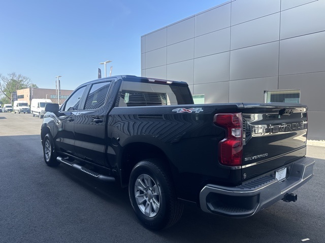 2022 Chevrolet Silverado 1500 LT photo 5