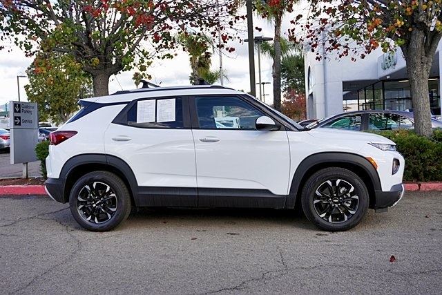 Used 2022 White Chevrolet LT image 6