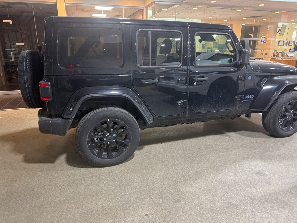 2025 JEEP WRANGLER - Image 4