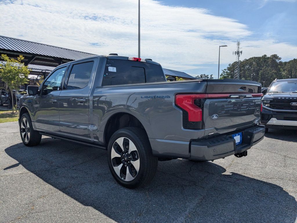 2025 Ford F-150 Lightning Platinum photo 6