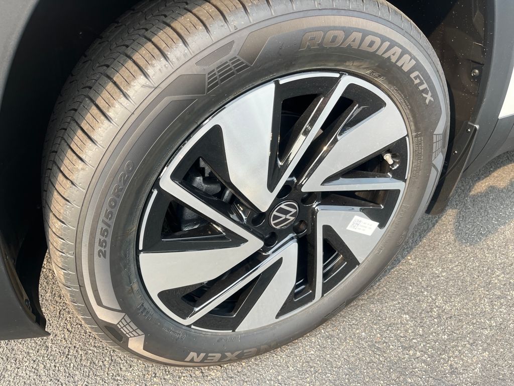 2026 Volkswagen Atlas SE Technology photo 2