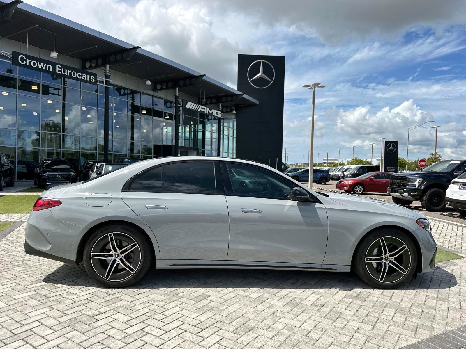 2025 Mercedes Benz E 350 4MATIC Sedan photo 3