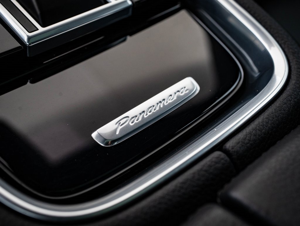 2022 Porsche Panamera 4S Executive photo 34