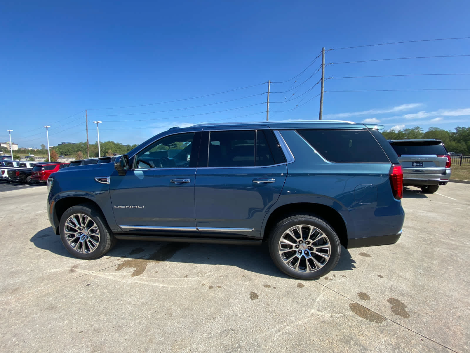 2025 Gmc Yukon Denali photo 8