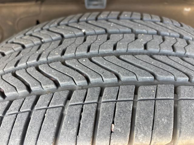 Used 2024 Gray GMC Elevation image 16