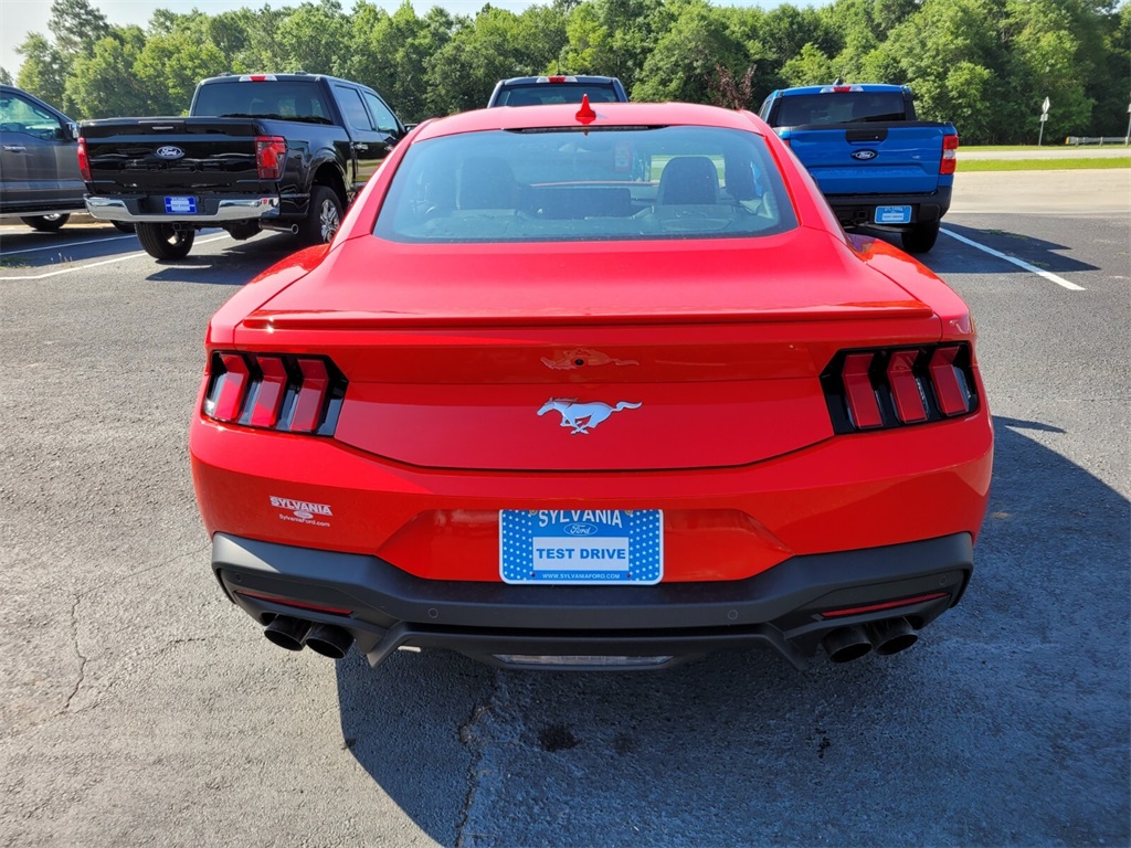 2025 Ford Mustang EcoBoost Premium photo 9