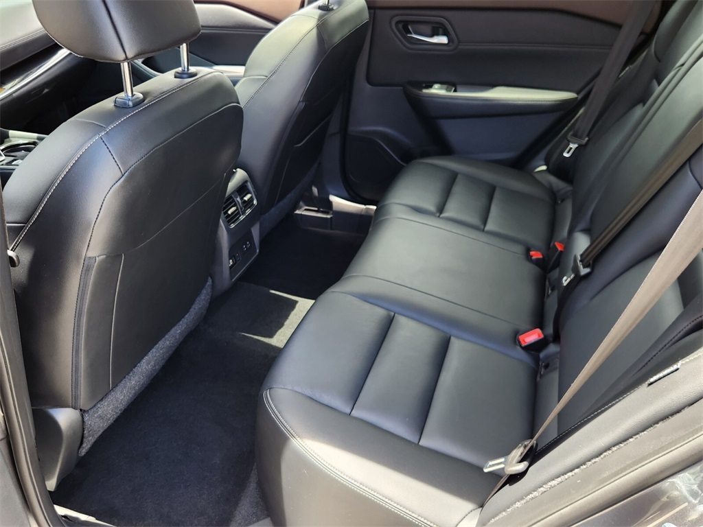 2023 Nissan Rogue SL photo 11