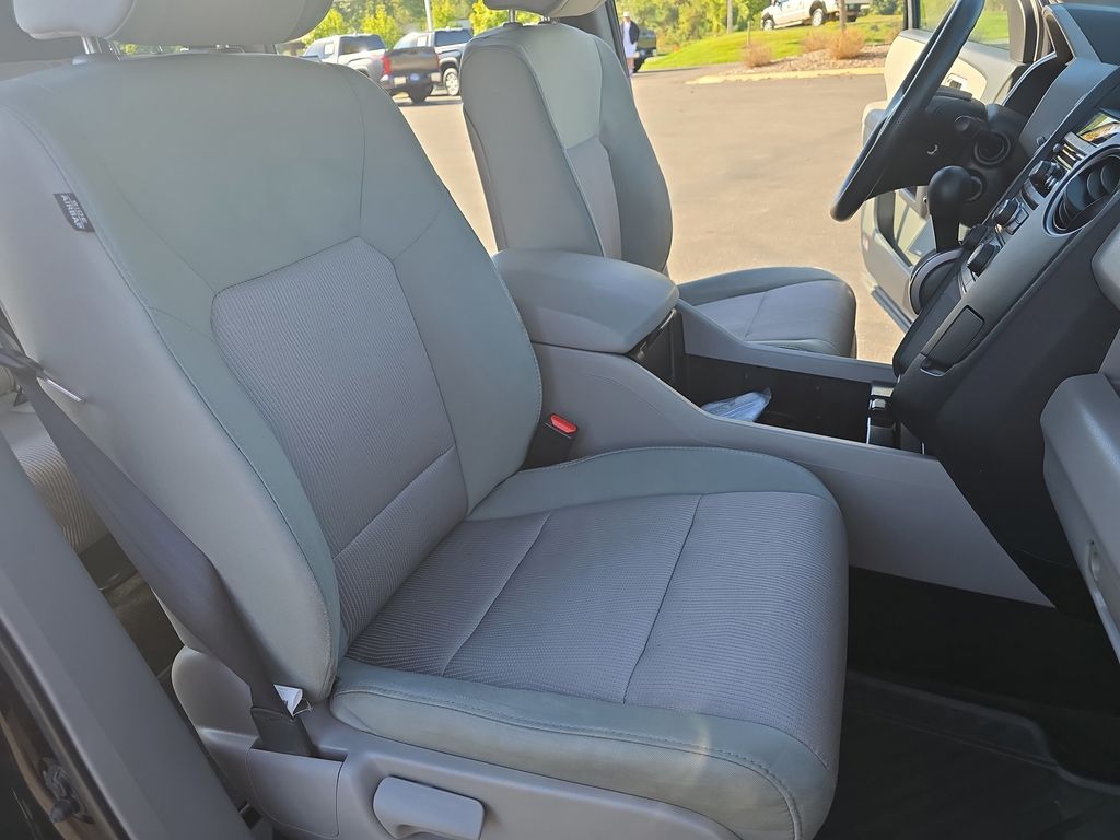 2015 Honda Pilot EX photo 9