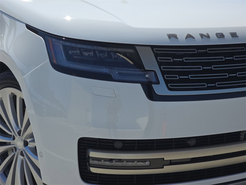 2025 Land Rover Range Rover SE photo 30