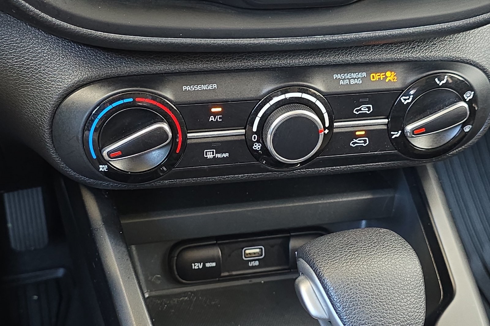 2024 Kia Soul LX S photo 21