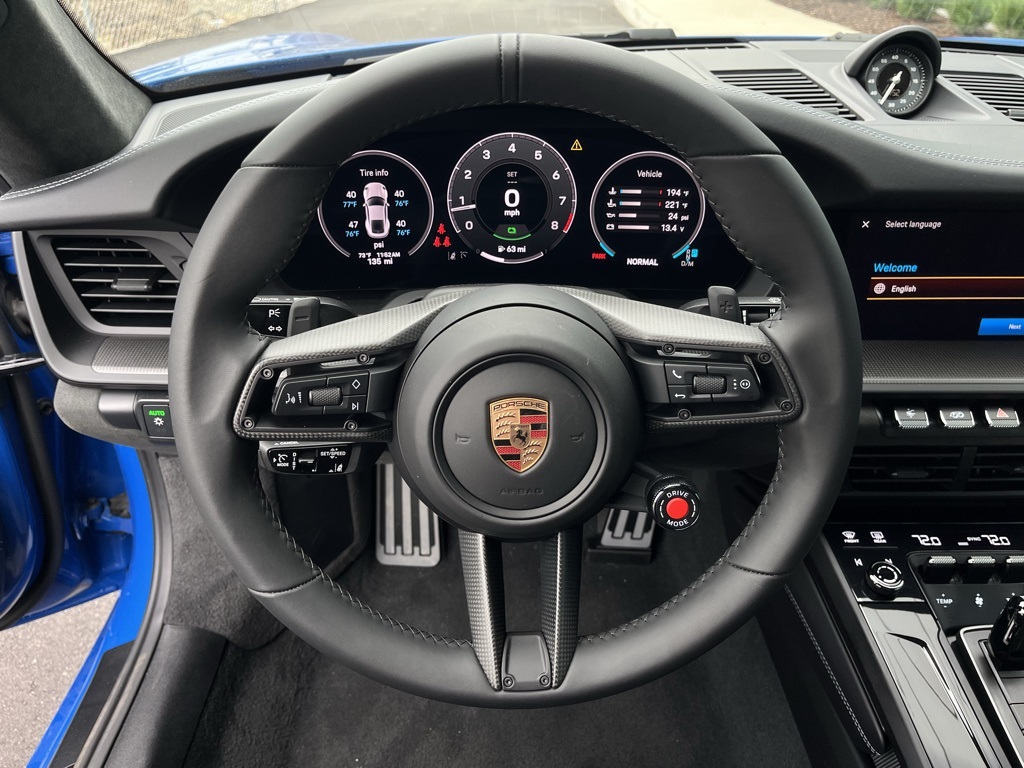 2025 Porsche 911 GTS photo 13
