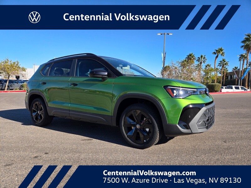 2026 Volkswagen Taos SE Black's photo