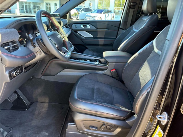 Used 2025 Black Metallic Ford ST image 9