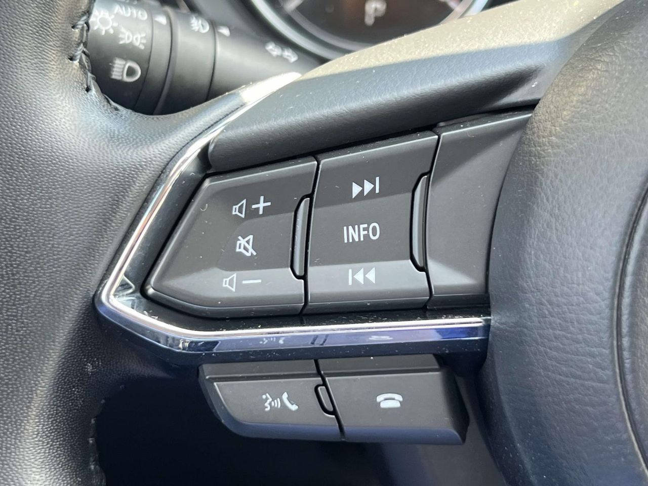 2022 Mazda CX-9 Touring photo 19