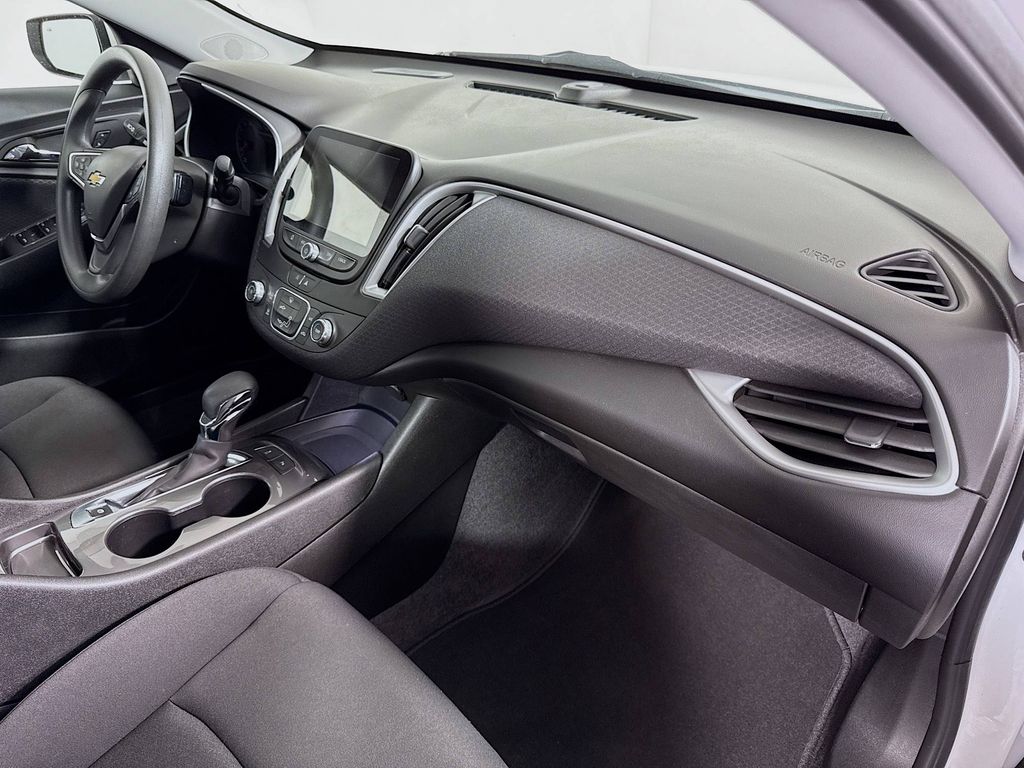 2024 Chevrolet Malibu LS photo 23