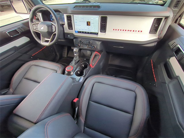 2025 Ford Bronco First Edition photo 13