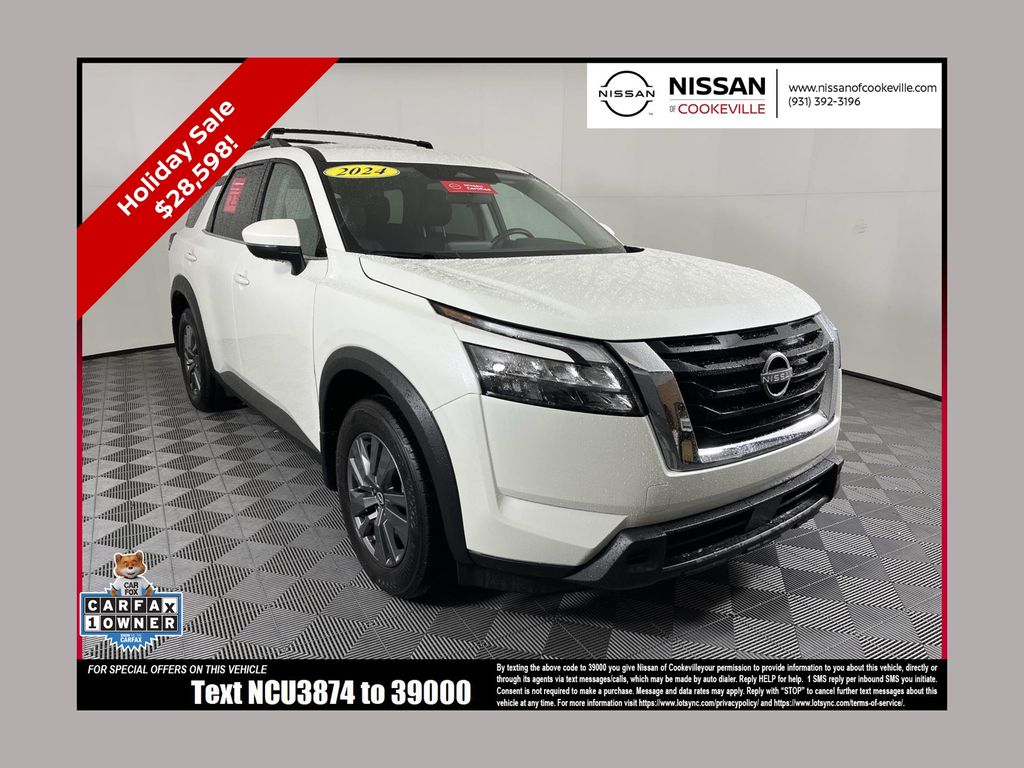 2024 Nissan Pathfinder SV's photo