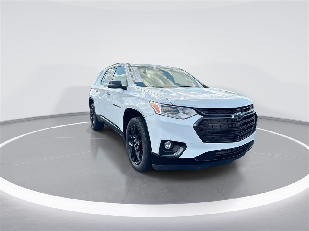 2021 Chevrolet Traverse Premier photo 2