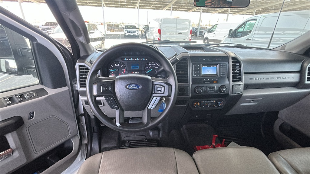 2021 Ford F-350 photo 12