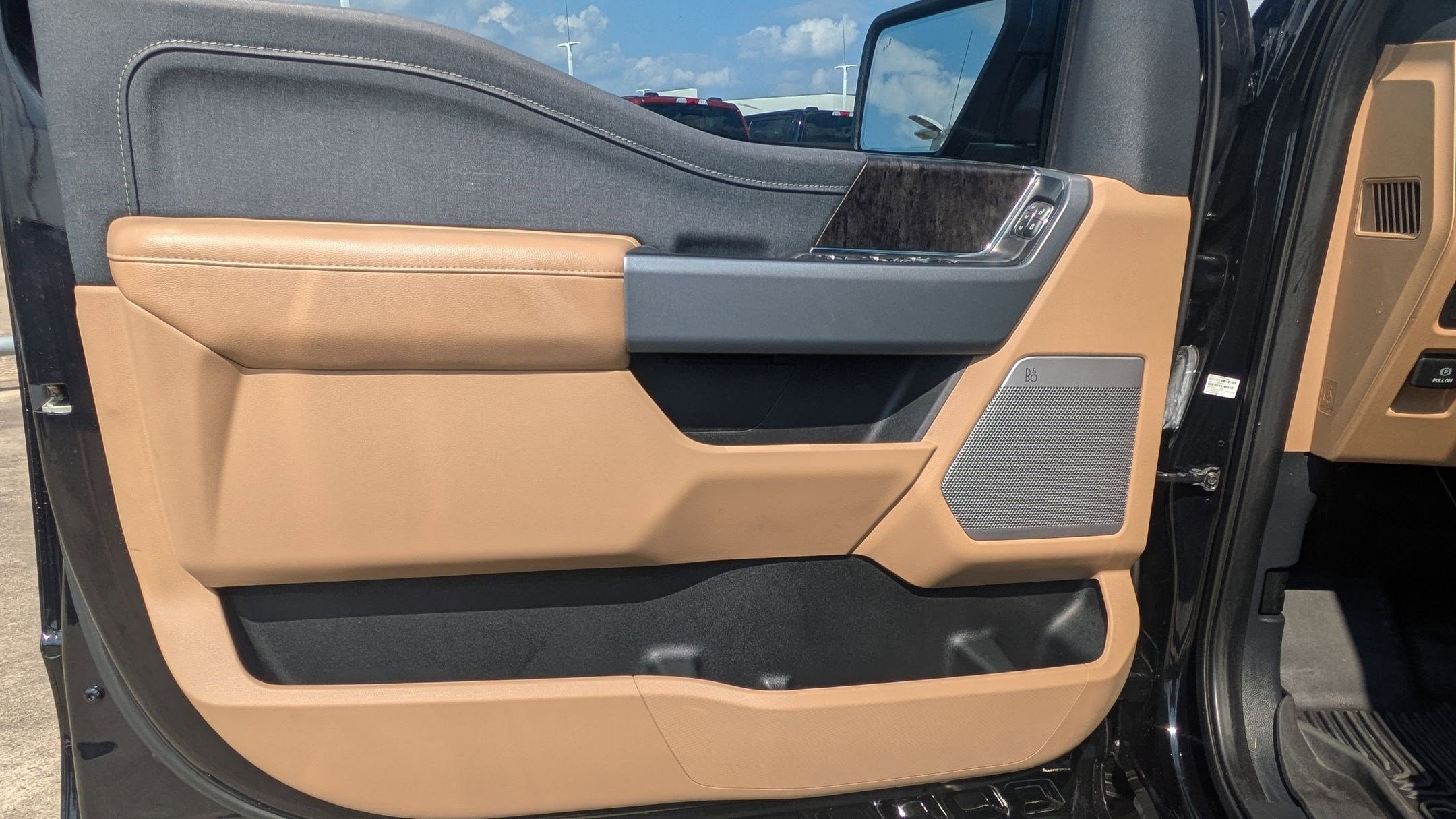2021 Ford F-150 Lariat photo 12