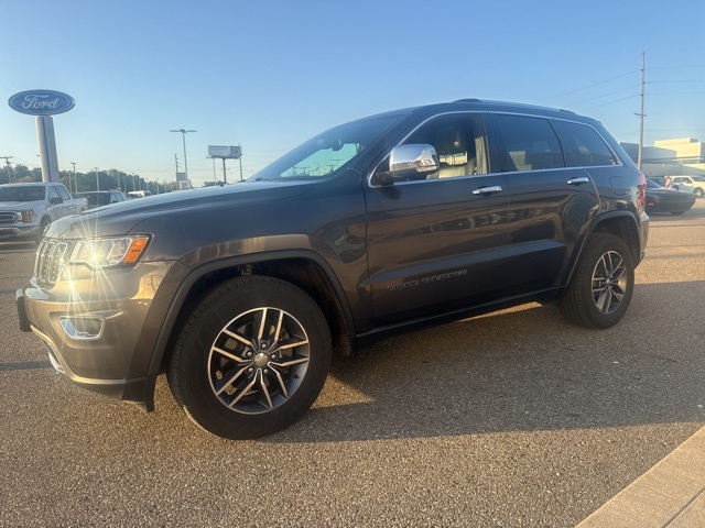 2017 Jeep Grand Cherokee Limited photo 3