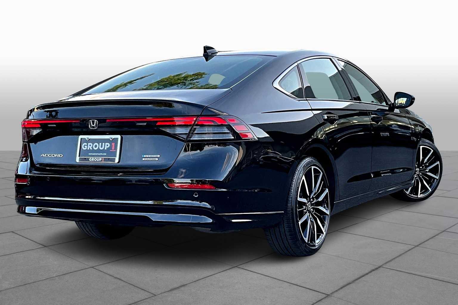 2024 Honda Accord Hybrid Touring photo 11