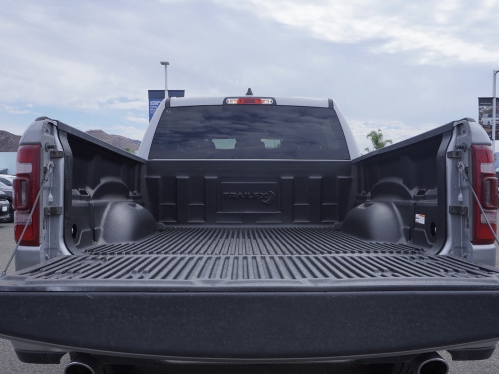 2024 Ram 1500 Laramie photo 4