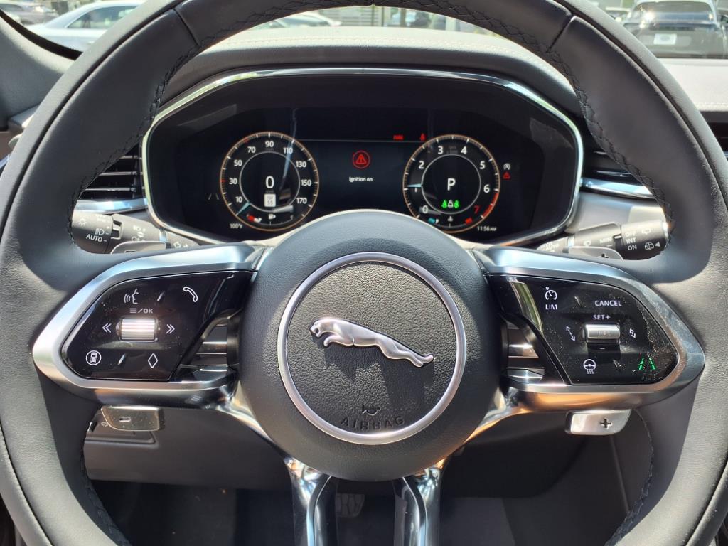 2026 Jaguar F-PACE P400 R-Dynamic S photo 11