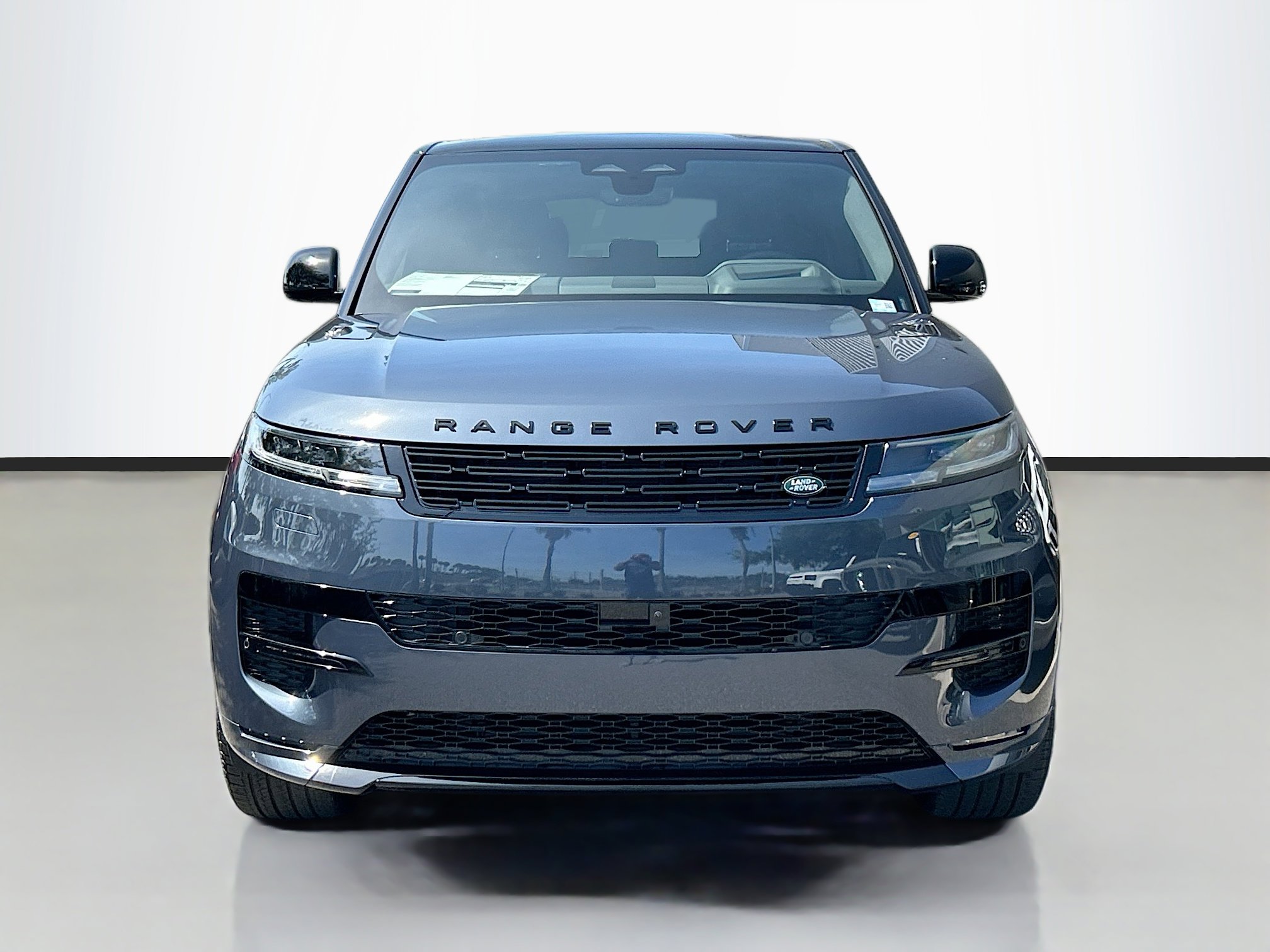 2025 Land Rover Range Rover Sport SE photo 2