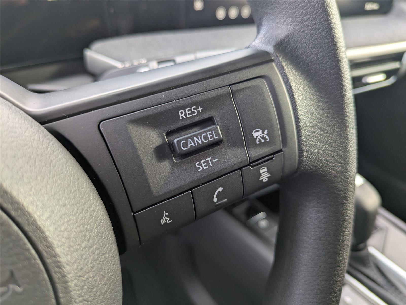 2026 Nissan Kicks SV photo 14
