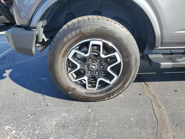 2024 Ford Bronco Outer Banks photo 3