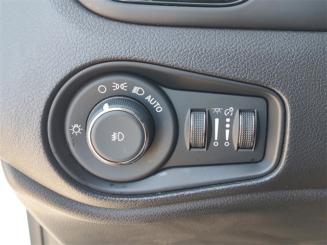 2020 Jeep Renegade Altitude photo 23