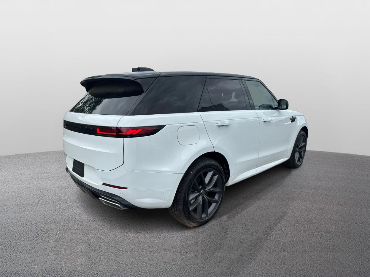 2025 Land Rover Range Rover Sport SE photo 4