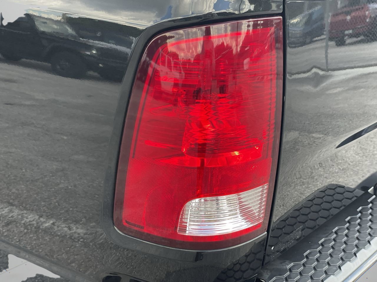 2018 Ram 1500 Express photo 7
